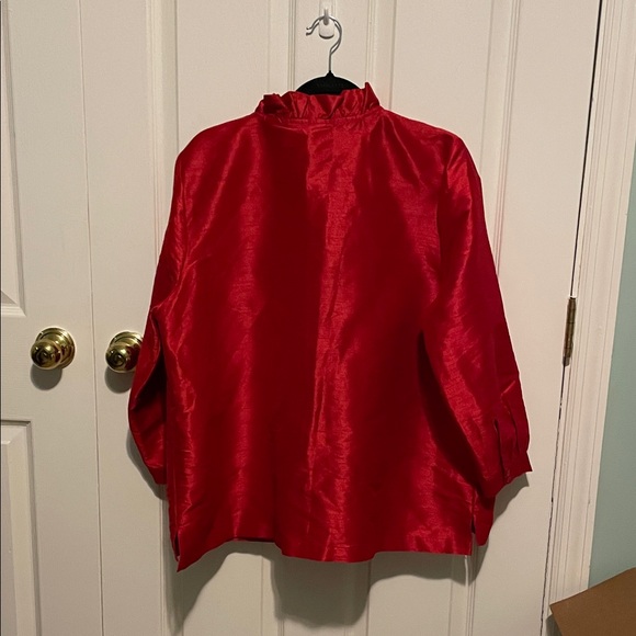 Crown & Ivy Red Blouse - Picture 5 of 6